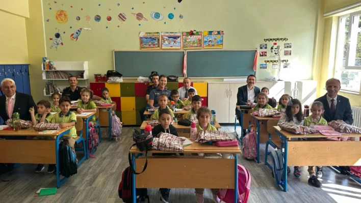 Kaymakam Çetin Öğrencilerin Okul Heyecanına Ortak Oldu
