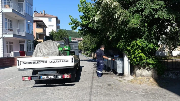 Kent zararlıları ile mücadele sürüyor