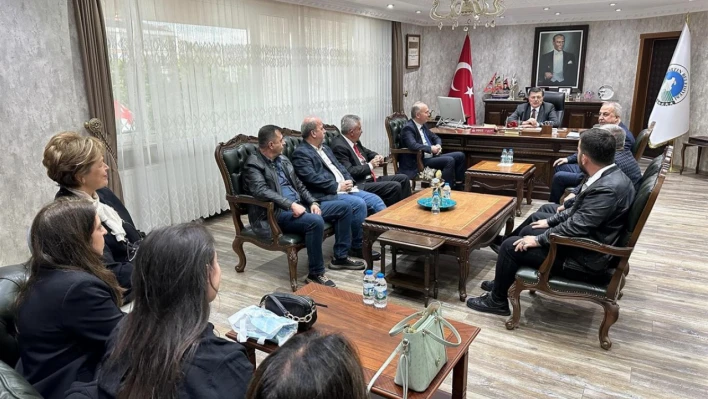 Merkez İlçe Yönetiminden Yalçınkaya'ya Ziyaret