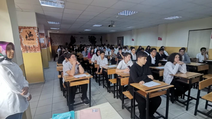 Öğrencilere 'Bilinçli Tüketici' Eğitimi