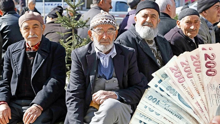 'Paran Kadar Sağlık Olmaz' diyen emekliler imza topluyor