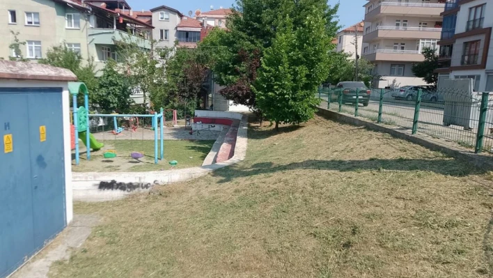 Park ve dinlenme alanları temizleniyor
