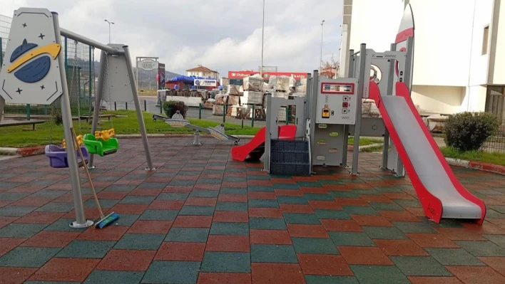 Parklarda Temizlik ve Bakım Seferberliği