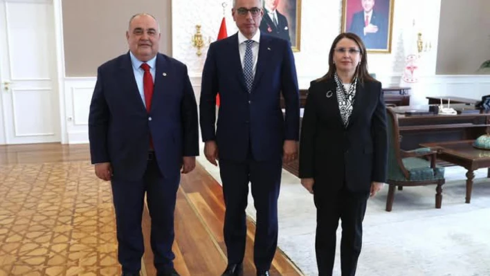 Sağlık Bakanı'nı ziyaret ettiler