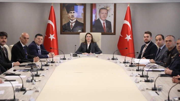 Sahipsiz sokak hayvanlarına yönelik yürütülen çalışmalar ele alındı