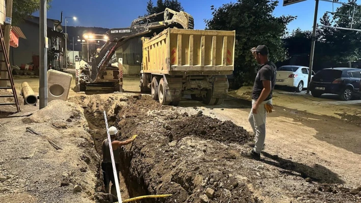 Sanayi Sitesi'nde 270 metrelik yağmur suyu hattı oluşturuldu
