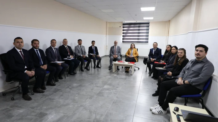 Sosyal Hizmet Çalışmaları Masaya Yatırıldı