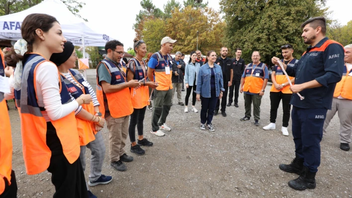 Vali Arslan'dan Sağlıklı Yaşam ve AFAD Gönüllülerine Destek