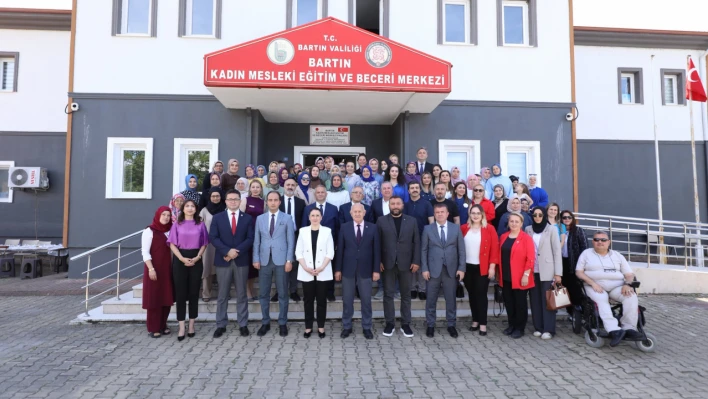 Vali Arslan, Kozcağız'da kursiyerlerle bir araya geldi