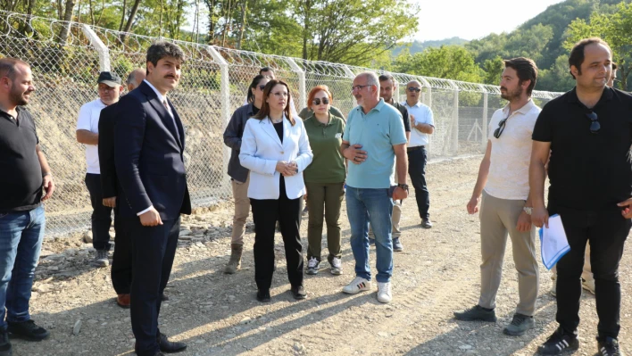 Vali Arslan sokak hayvanları için yürütülen çalışmaları inceledi