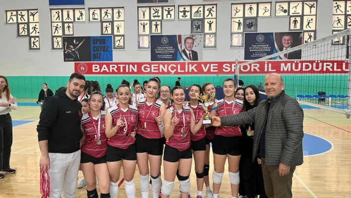 Voleybol İl Birinciliği Genç Kız Müsabakaları tamamlandı