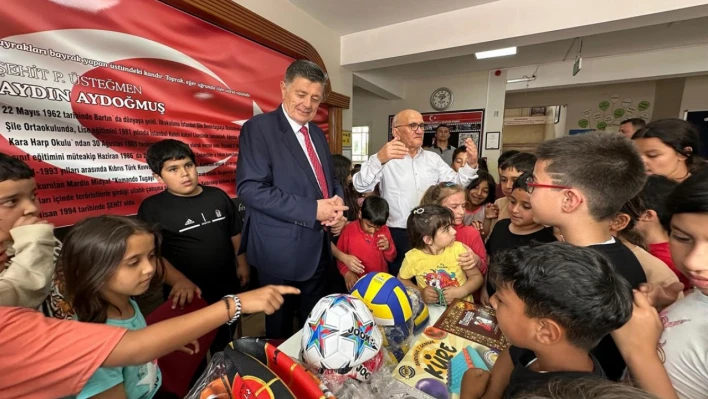 Yalçınkaya'dan öğrencilere sürpriz hediye