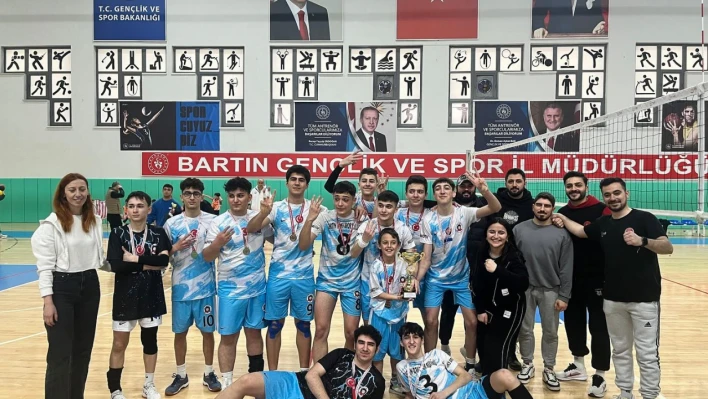 Yıldız Erkeklerde şampiyon TOKİ Spor Kulübü oldu