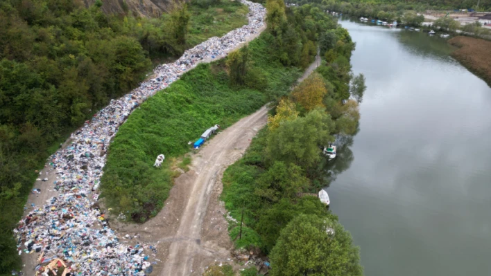 Yol kapandı, sular ırmağa akmaya başladı!