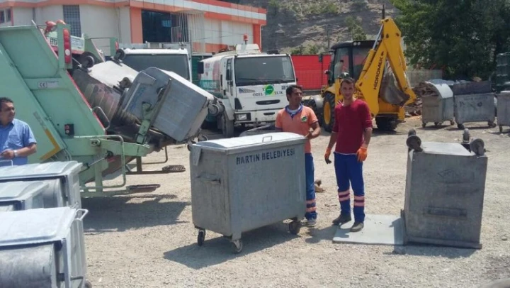 KONTEYNERLER BAKIMDAN GEÇİYOR