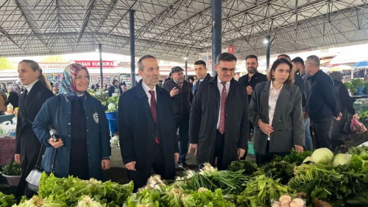 AK Parti pazarın nabzını tuttu