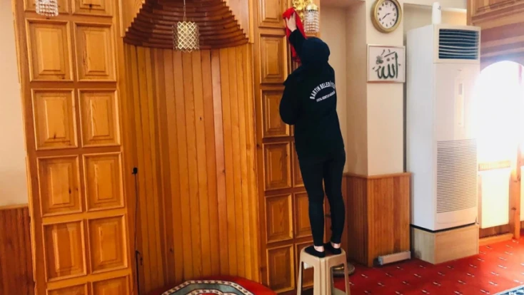 Ramazan Öncesi Camilerde Yoğun Temizlik Mesaisi
