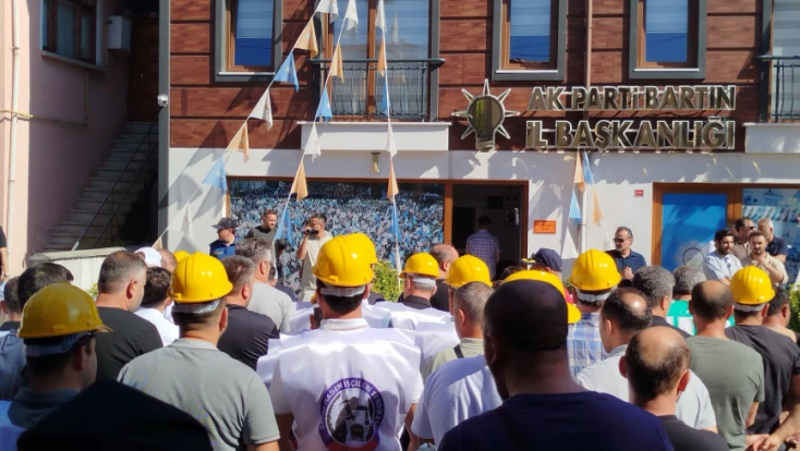 TTK Amasra madencilerinden AK Parti önünde zam tepkisi
