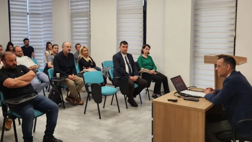 Aile Hekimlerine 'Deri Hastalıkları Eğitimi' Verildi