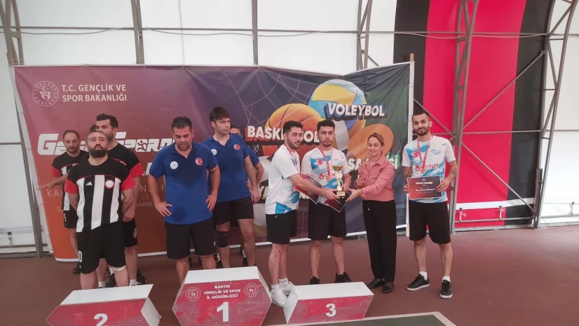 Ayak Tenisi'nde Dostluk Kazandı