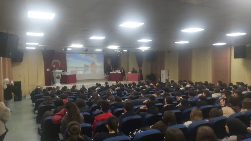 Bartın'da genç yazarlar Kutadgu Bilig'i inceledi