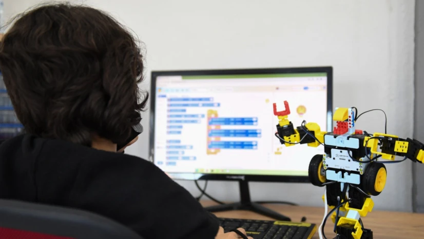 Bartın'da Öğrencilere 'Dijital Dünyayı Güvenli Kullanım' Eğitimi