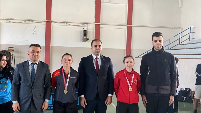 Bartın'ın Genç Masa Tenisçileri Bölge Finallerine Hazır