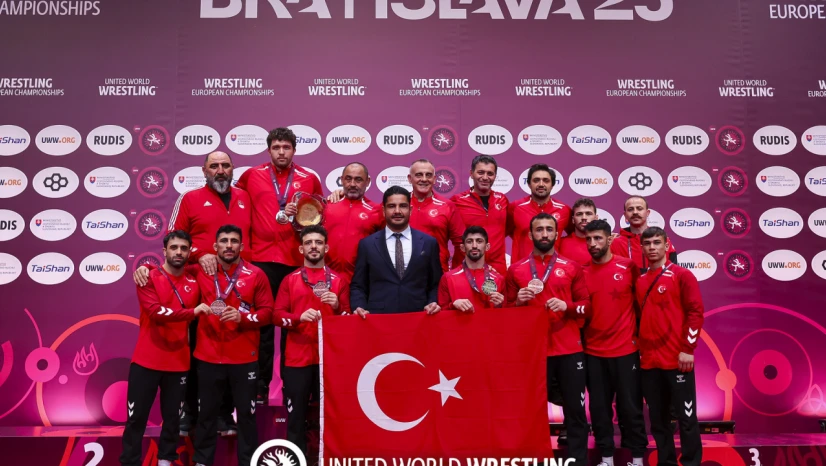 BARÜ'lü milli güreşçi Avrupa üçüncüsü oldu