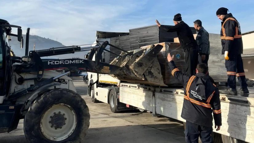 Deprem Bölgesine Bartın Eli