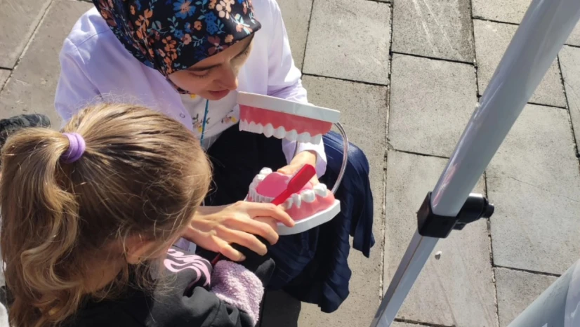 Doğru Diş Fırçalama Teknikleri Uygulamalı Anlatıldı