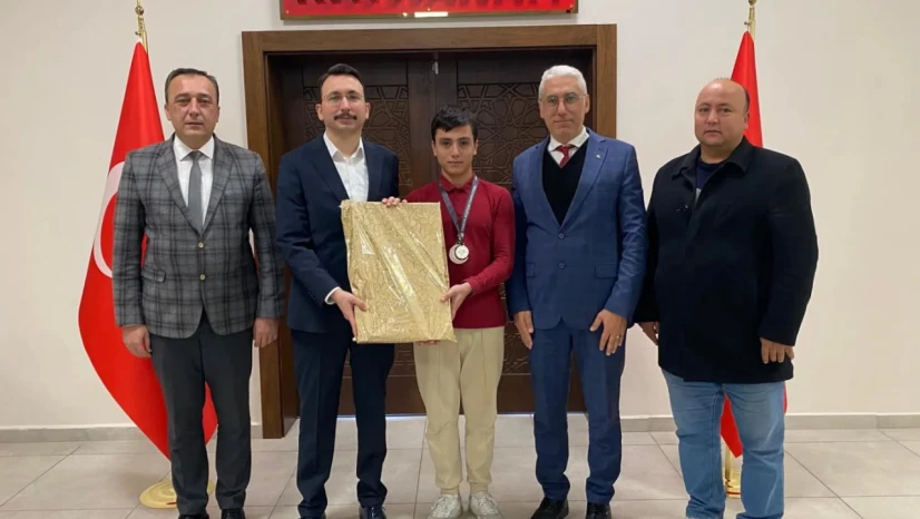 Genç Atlet Hüseyin Demirel Amasra'yı Gururlandırdı