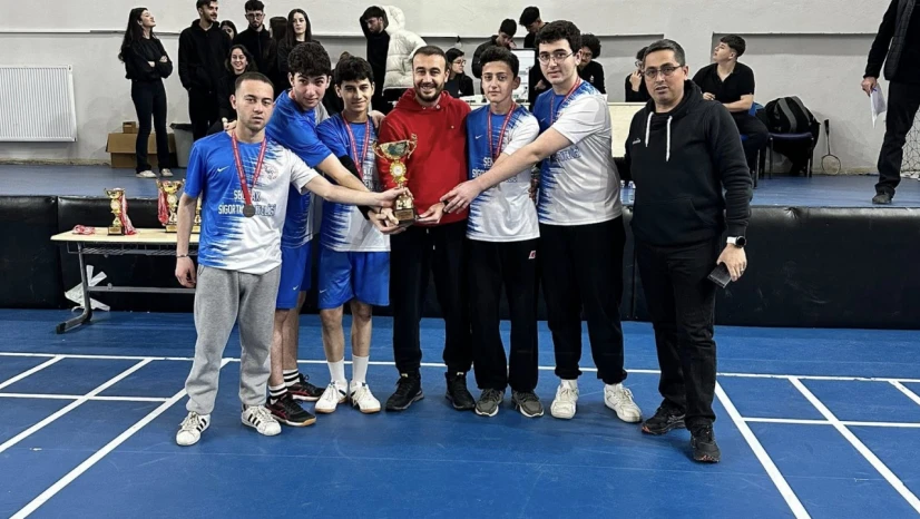 Genç Badmintoncular Hendeyanı'nda Kıyasıya Yarıştı
