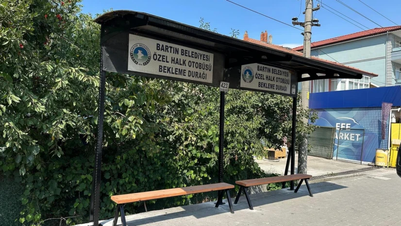 Kavşak Genişletme Çalışmaları Nedeniyle Otobüs Durağı Taşındı