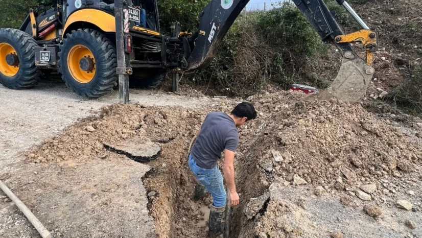 Köylerde Altyapı ve Yol Çalışmaları Hız Kesmeden Sürüyor