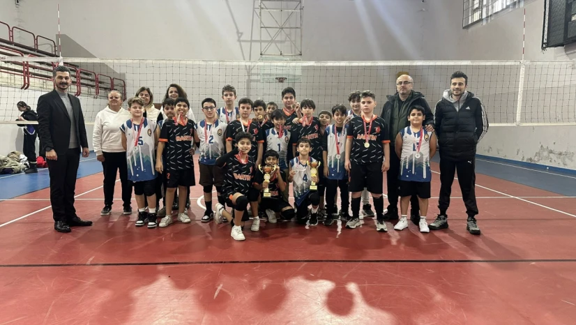 Küçükler Voleybolda İl Şampiyonları Belli Oldu