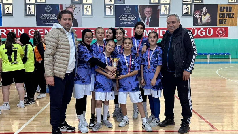 Okul Sporlarında Hentbol Heyecanı