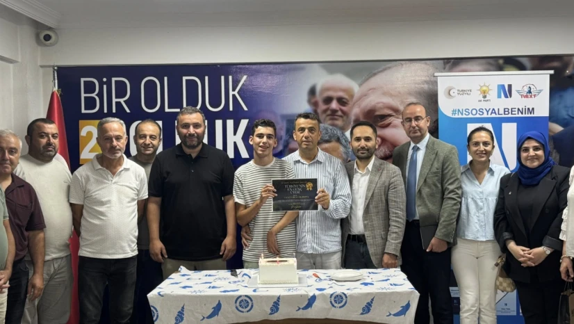 Türkiye'nin En Genç Üyesi AK Parti'de
