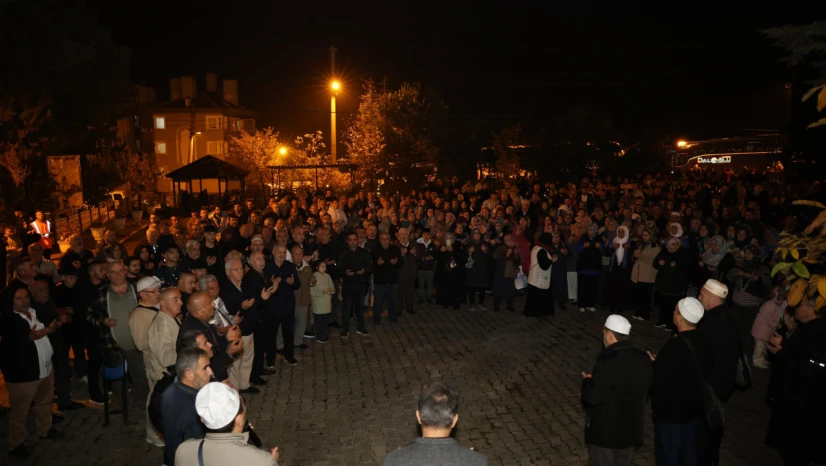 Umreciler Dualarla Uğurlandı