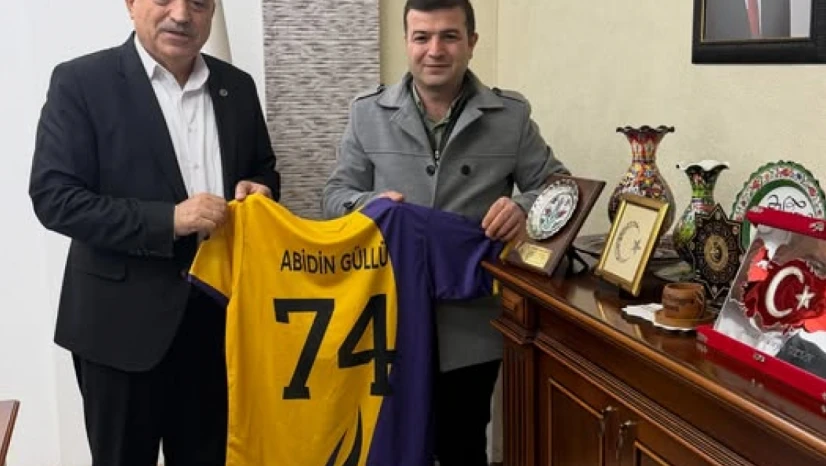 Uzun'dan Ulus Çınar Spor'a Destek Veren Güllü'ye Teşekkür