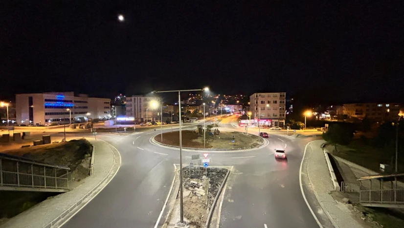 Valilik Kavşağı'nda Aydınlatma Çalışmaları Tamamlandı