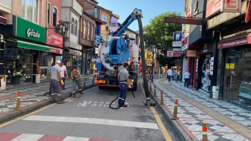 Yağmursuyu ve kanalizasyon hatlarında temizlik sürüyor