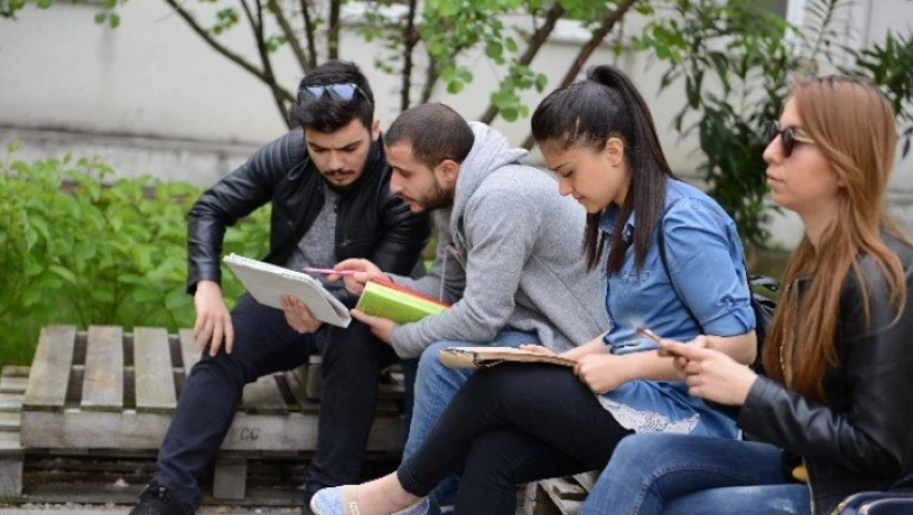 Yaz okulu dersleri yüz yüze verilecek
