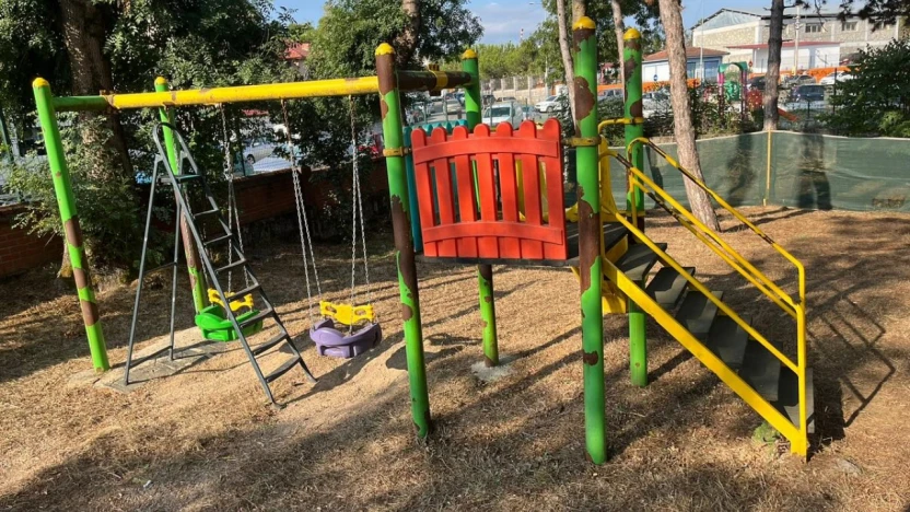 Belediye Ekipleri Özel Çocuklar İçin Sahada