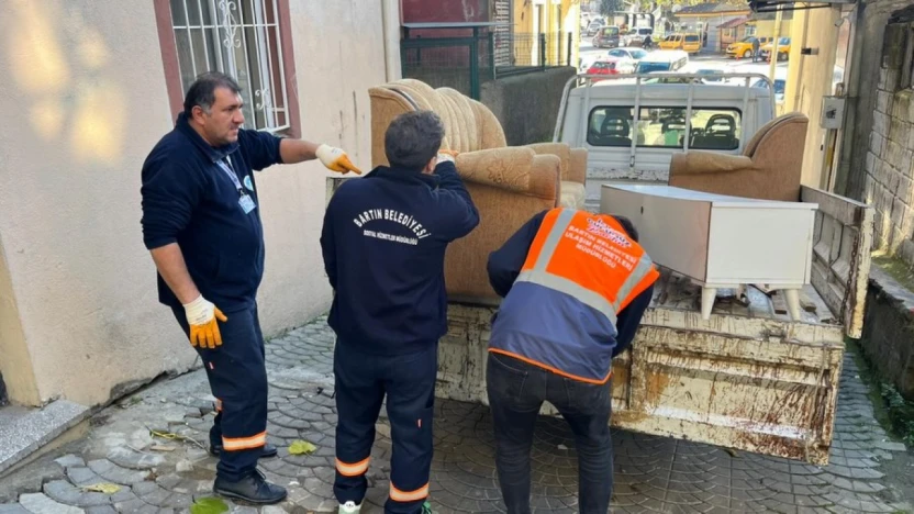 Belediyeden İhtiyaç Sahibi Ailelere Ev Eşyası Desteği