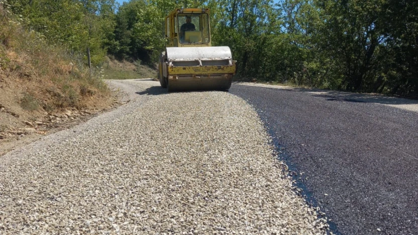İl Özel İdaresi'nden yol ve çevre temizleme atağı