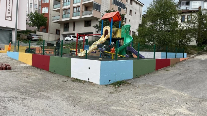 Parklarda bakım ve düzenleme çalışmaları sürüyor