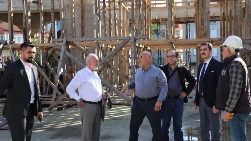 TDV Heyeti Camii İnşaatını İnceledi