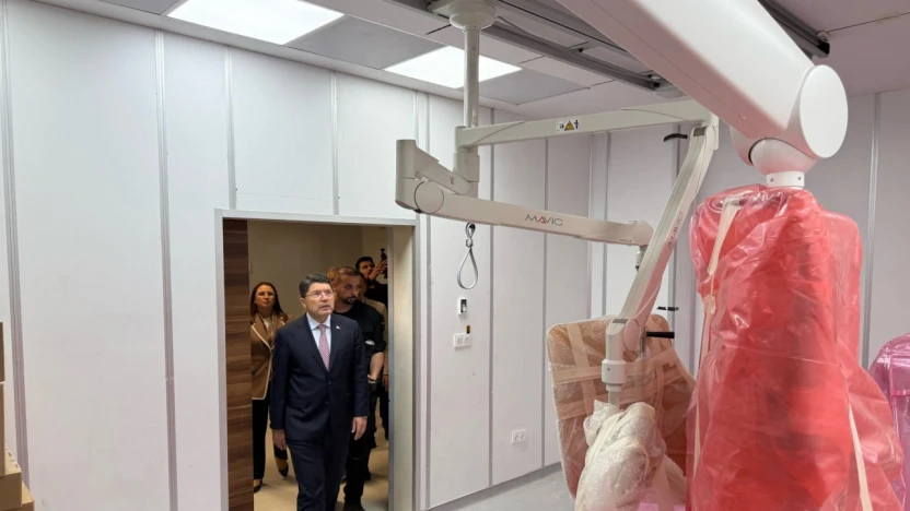 Tunç, Yeni Bartın Devlet Hastanesi'nde İncelemelerde Bulundu