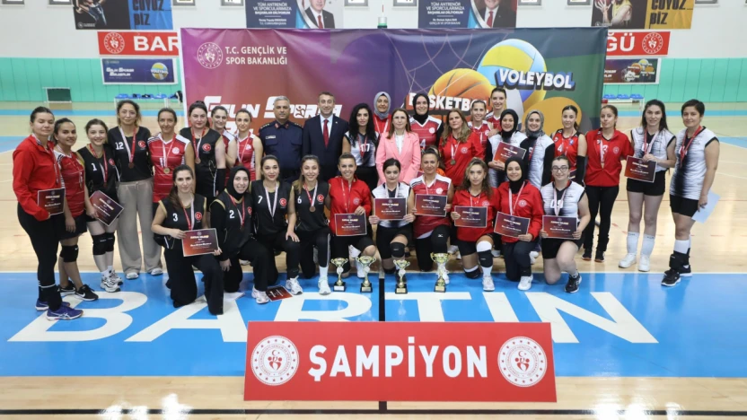Voleybolun Kalbi Bartın'da Attı