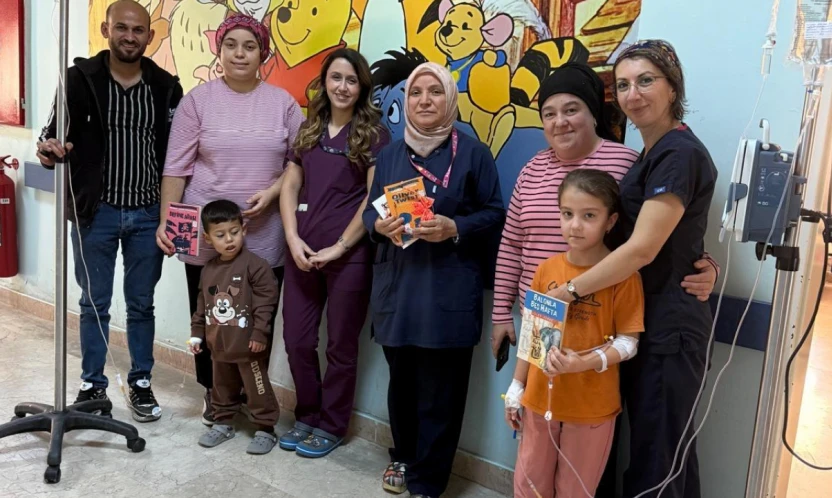 Bartın Devlet Hastanesi'nden Miniklere Kitaplı Sürpriz